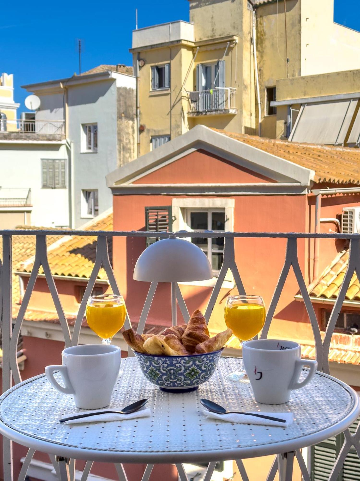 Vailato Swan White Suite Corfu  Eksteriør billede